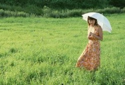 女子爆料破坏草地视频大全,公共道德与个人行为的反思