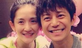 何灵爆料谢娜视频播放,揭秘娱乐圈不为人知的一面